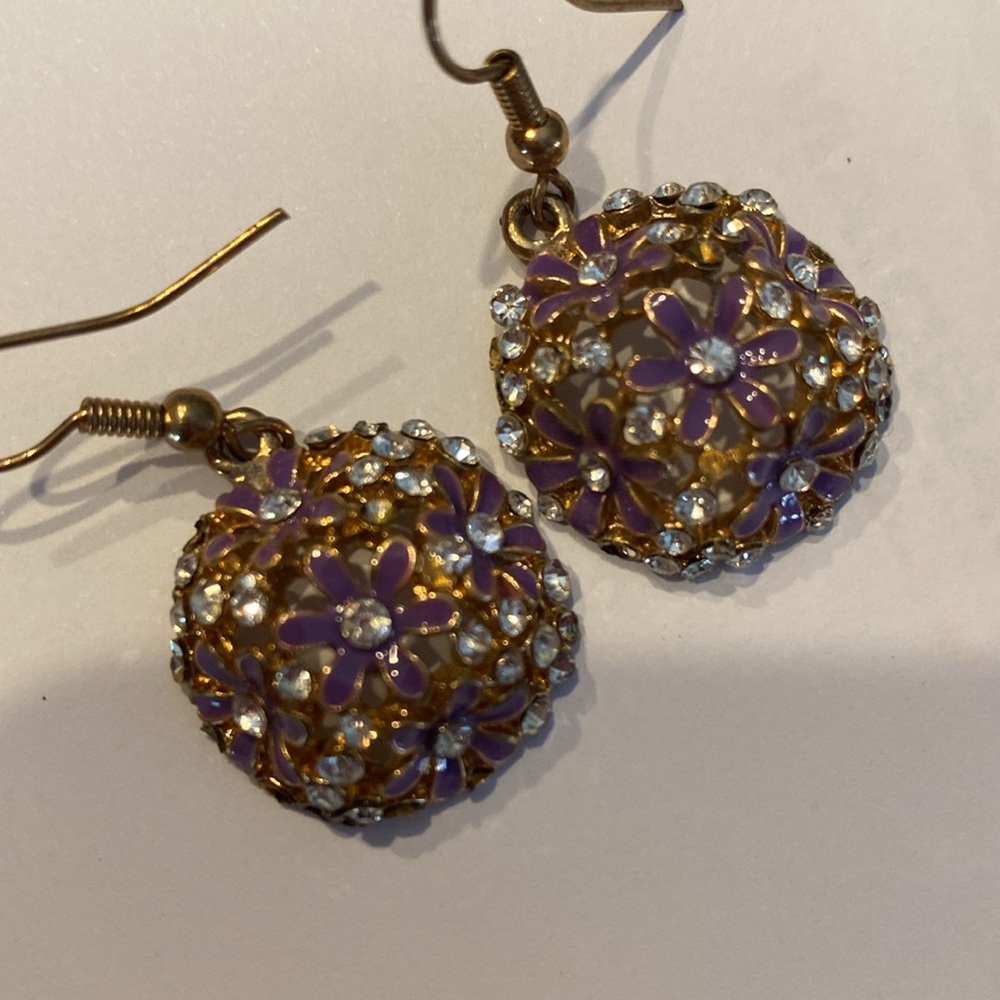 Earrings - Picture 4 of 5